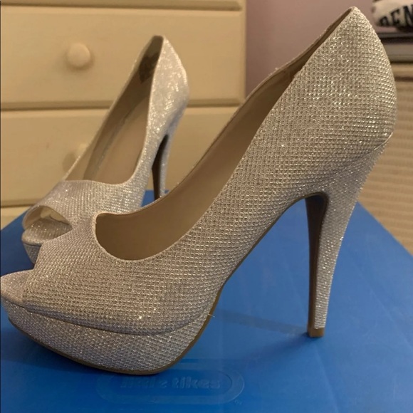 Sparkley Silver Heels - Picture 3 of 3